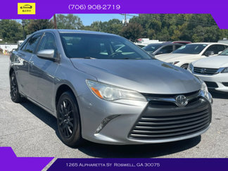 Used 2015 Toyota Camry LE image 1