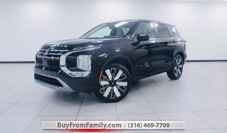 New 2025 Mitsubishi Outlander SE image 1