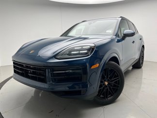 Used 2025 Porsche Cayenne image 1