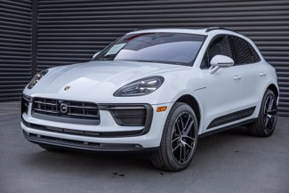 Used 2025 Porsche Macan image 1