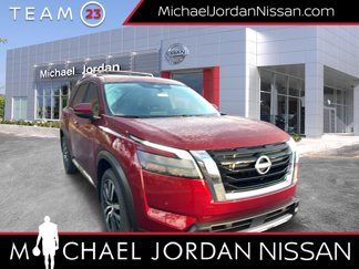 New 2025 Nissan Pathfinder Platinum image 1