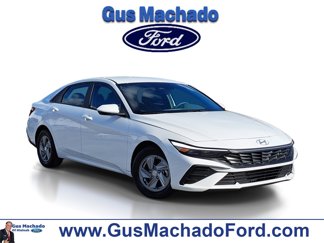 Used 2024 Hyundai Elantra SE image 1