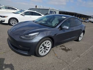 Used 2023 Tesla Model 3 Standard Range image 1