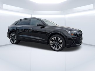 Used 2025 Audi Q8 Prestige image 1