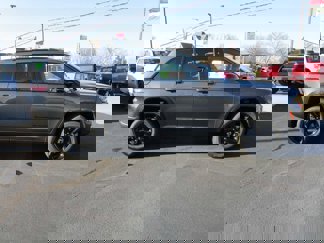 New 2025 Jeep Grand Cherokee Altitude image 1