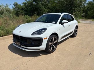 Used 2023 Porsche Macan Turbo image 1