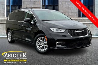Used 2022 Chrysler Pacifica Touring-L image 1