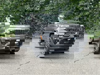 New 2025 Jeep Grand Cherokee Summit image 1