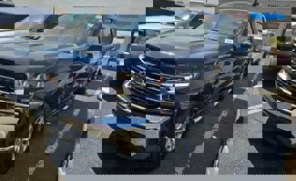 Used 2021 Chevrolet Silverado 1500 LT image 1
