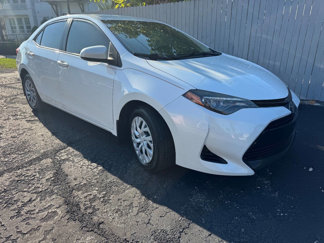 Used 2018 Toyota Corolla LE image 1