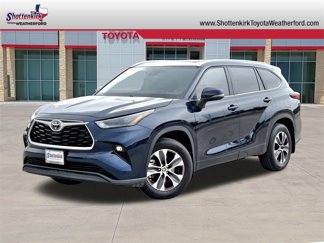 Used 2023 Toyota Highlander XLE image 1