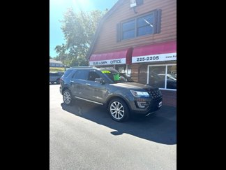 Used 2017 Ford Explorer Limited image 1