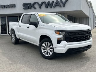 Used 2022 Chevrolet Silverado 1500 Custom image 1