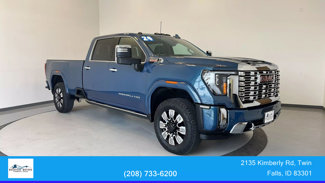 Used 2024 GMC Sierra 3500 Denali w/ Denali Reserve Package image 1