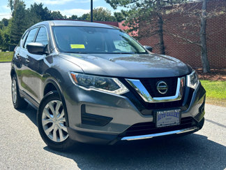 Used 2019 Nissan Rogue S image 1