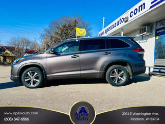 Used 2017 Toyota Highlander XLE image 1