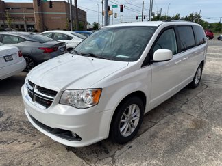 Used 2019 Dodge Grand Caravan SXT image 1