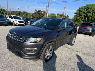 Used 2018 Jeep Compass Latitude image 1