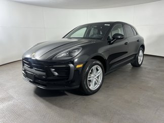 Certified 2025 Porsche Macan image 1