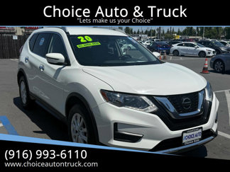Used 2020 Nissan Rogue SV image 1
