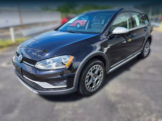 Used 2017 Volkswagen Golf Alltrack S image 1