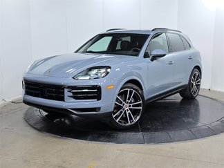 Used 2025 Porsche Cayenne image 1