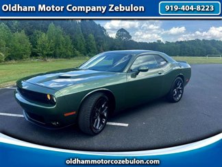 Used 2019 Dodge Challenger SXT w/ Blacktop Package image 1
