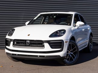 Used 2025 Porsche Macan image 1