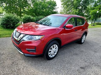 Used 2017 Nissan Rogue S image 1