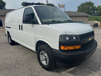 Used 2022 Chevrolet Express 3500 w/ Driver Convenience Package image 1