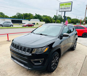 Used 2021 Jeep Compass Latitude image 1
