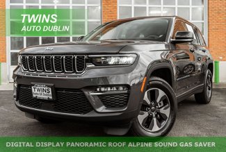 Used 2023 Jeep Grand Cherokee 4WD 4xe image 1