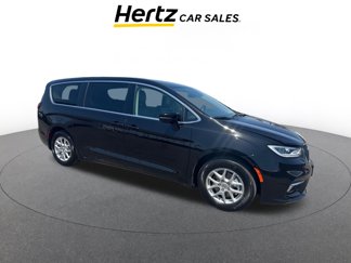 Used 2024 Chrysler Pacifica Touring-L image 1