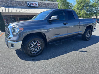 Used 2018 Toyota Tundra SR5 w/ SR5 Upgrade Package image 1