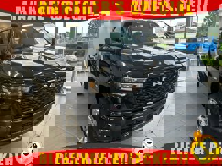 New 2025 RAM 1500 4x4 Crew Cab image 1