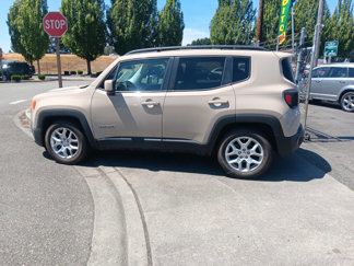 Used 2016 Jeep Renegade Latitude image 1