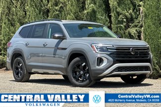 New 2025 Volkswagen Atlas Peak Edition SE image 1