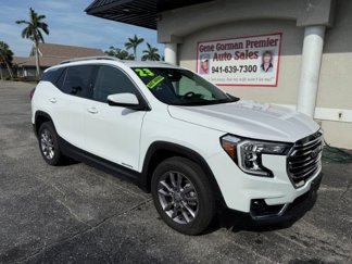 Used 2023 GMC Terrain SLT image 1