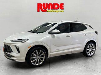 Used 2025 Buick Encore GX Avenir w/ Avenir Technology Package image 1