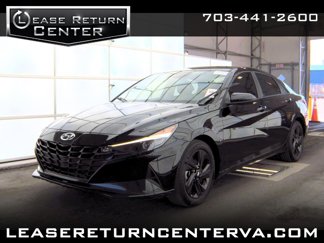 Used 2023 Hyundai Elantra SEL image 1