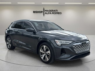 Used 2024 Audi Q8 e-tron Premium Plus w/ Premium Plus Package image 1
