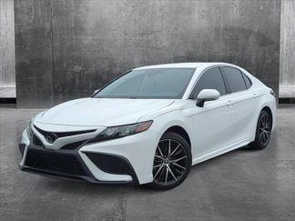 Certified 2024 Toyota Camry SE image 1