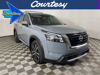 New 2025 Nissan Pathfinder Platinum image 1