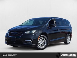 Used 2023 Chrysler Pacifica Touring-L image 1