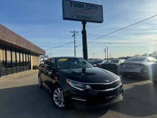 Used 2018 Kia Optima LX w/ 17" Alloy Wheels Package image 1