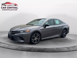 Used 2020 Toyota Camry SE image 1