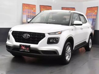 Used 2024 Hyundai Venue SE image 1