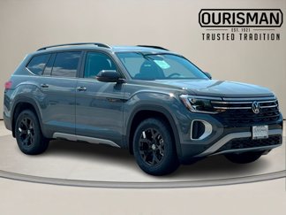 New 2025 Volkswagen Atlas Peak Edition SE image 1
