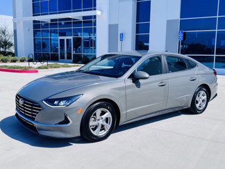Used 2022 Hyundai Sonata SE image 1