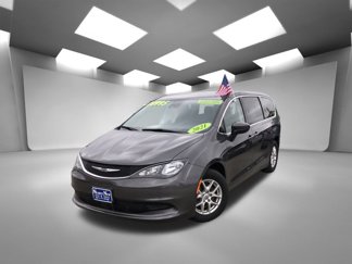 Used 2021 Chrysler Voyager LX image 1